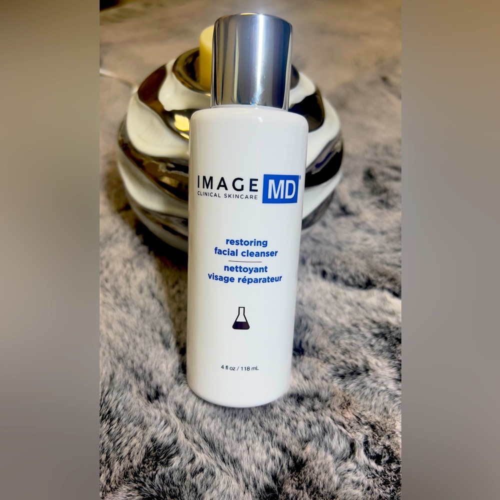 Facial cleanser